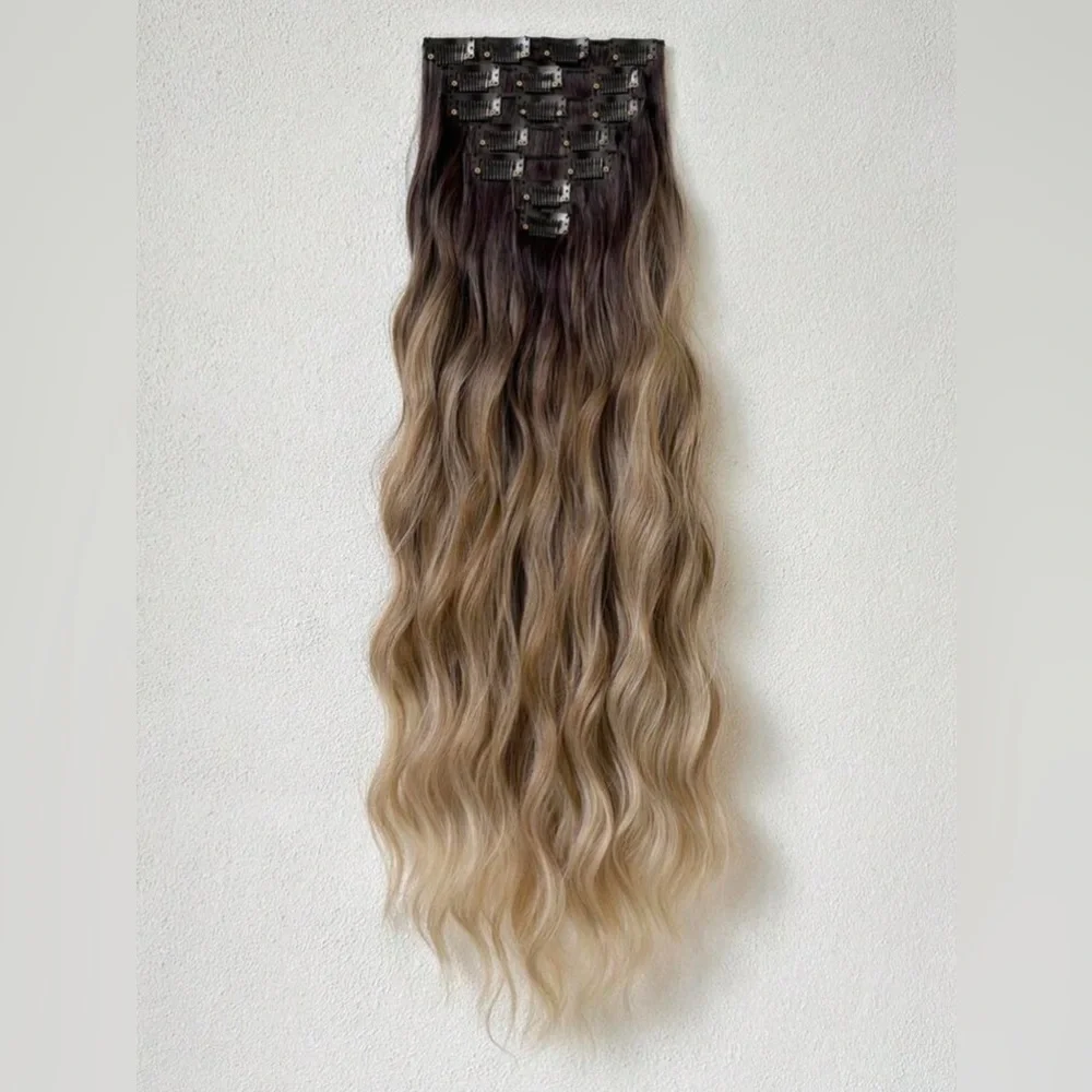 Ombre Ashy Blonde Wavy Clip in hair extensions in 22 Inches - Human hair blend